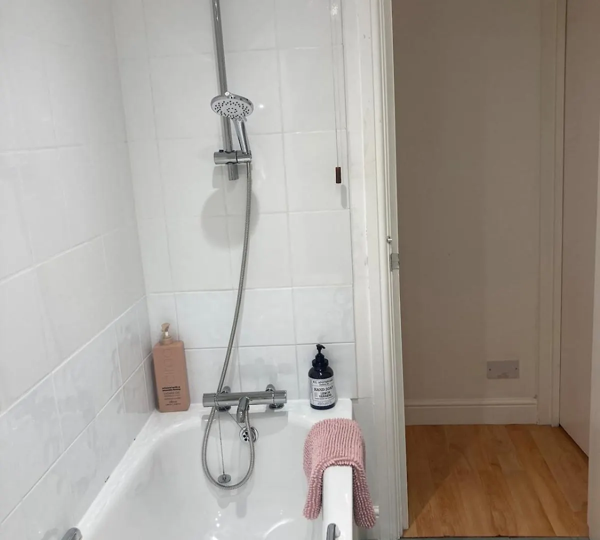 شقة Rose Retreat Stylish 2-Bed Garden Haven In The Heart Of برايتون