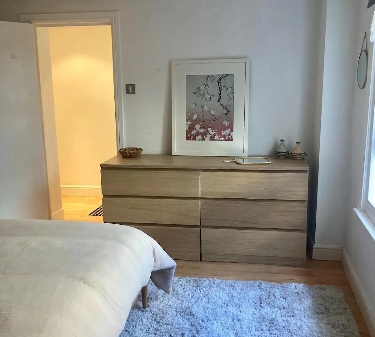 شقة Rose Retreat Stylish 2-Bed Garden Haven In The Heart Of برايتون 0*,